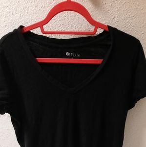Black cotton v-neck Tee